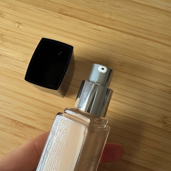 Brand New Dior Forever Skin Glow Foundation / 0.5N Neutral - Picture 5 of 6